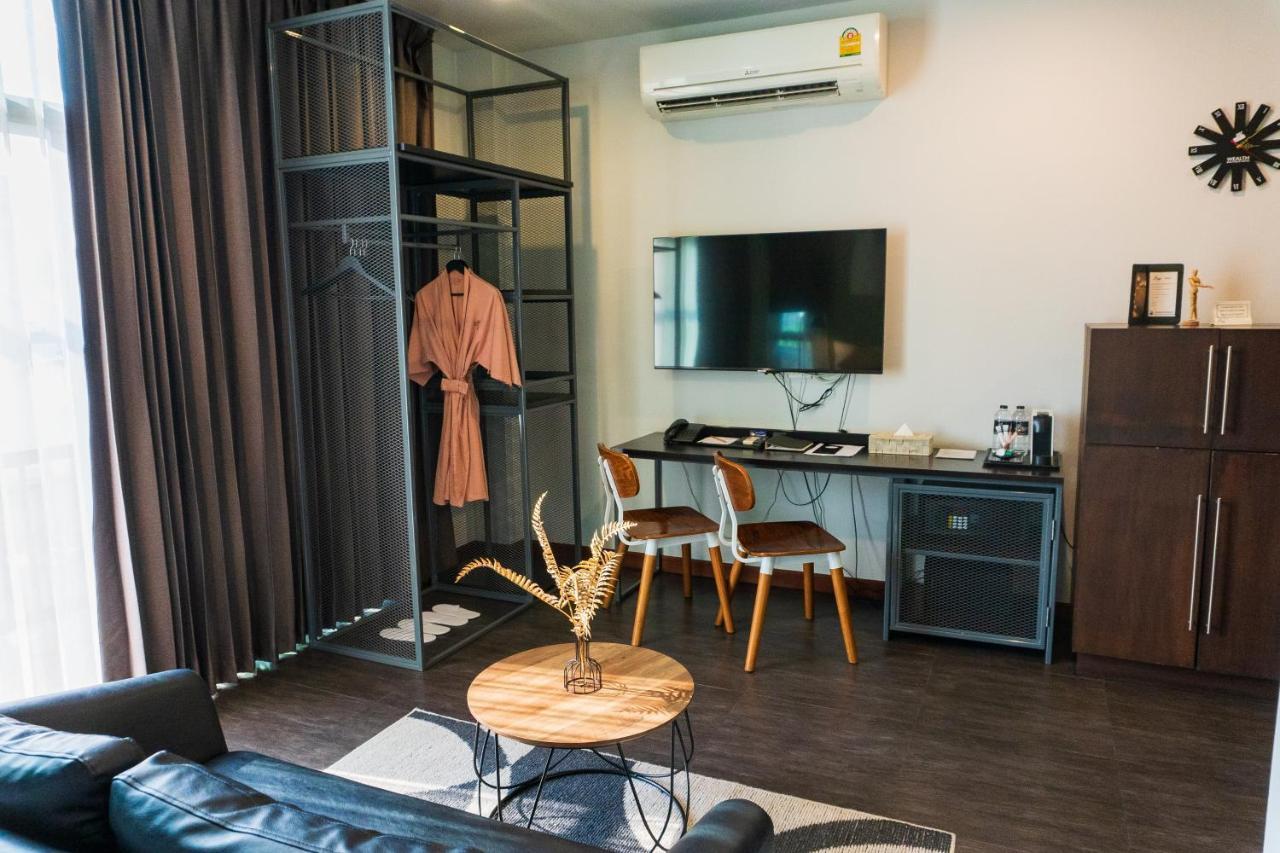 Wealth Boutique Hotel Chiang Mai Exterior photo